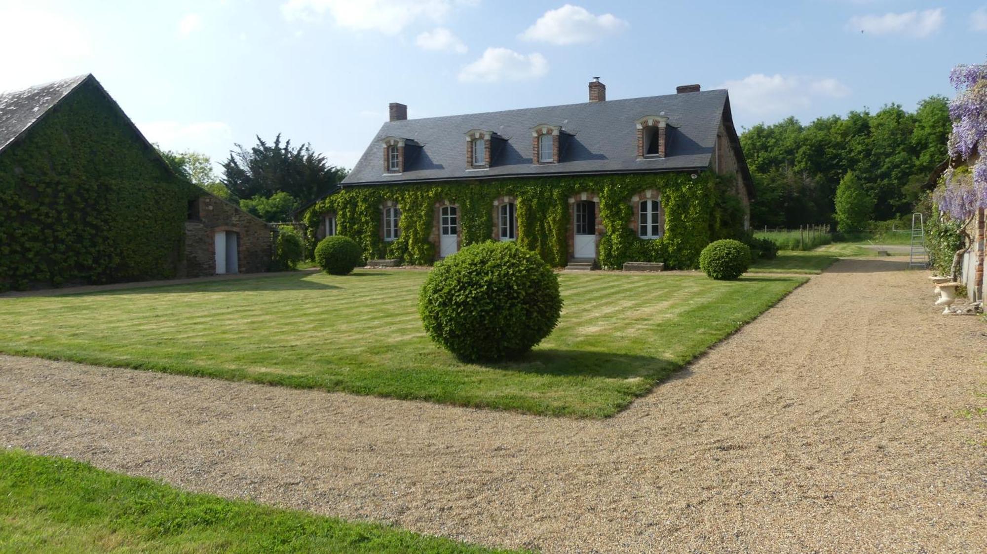 La Petite Lande Bed & Breakfast Ménil Dış mekan fotoğraf
